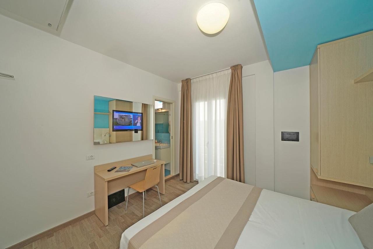 Hotel Strand A Frontemare Jesolo Extérieur photo