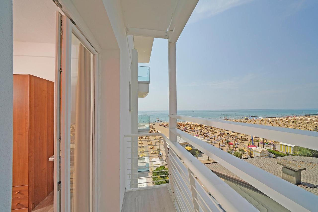 Hotel Strand A Frontemare Jesolo Extérieur photo