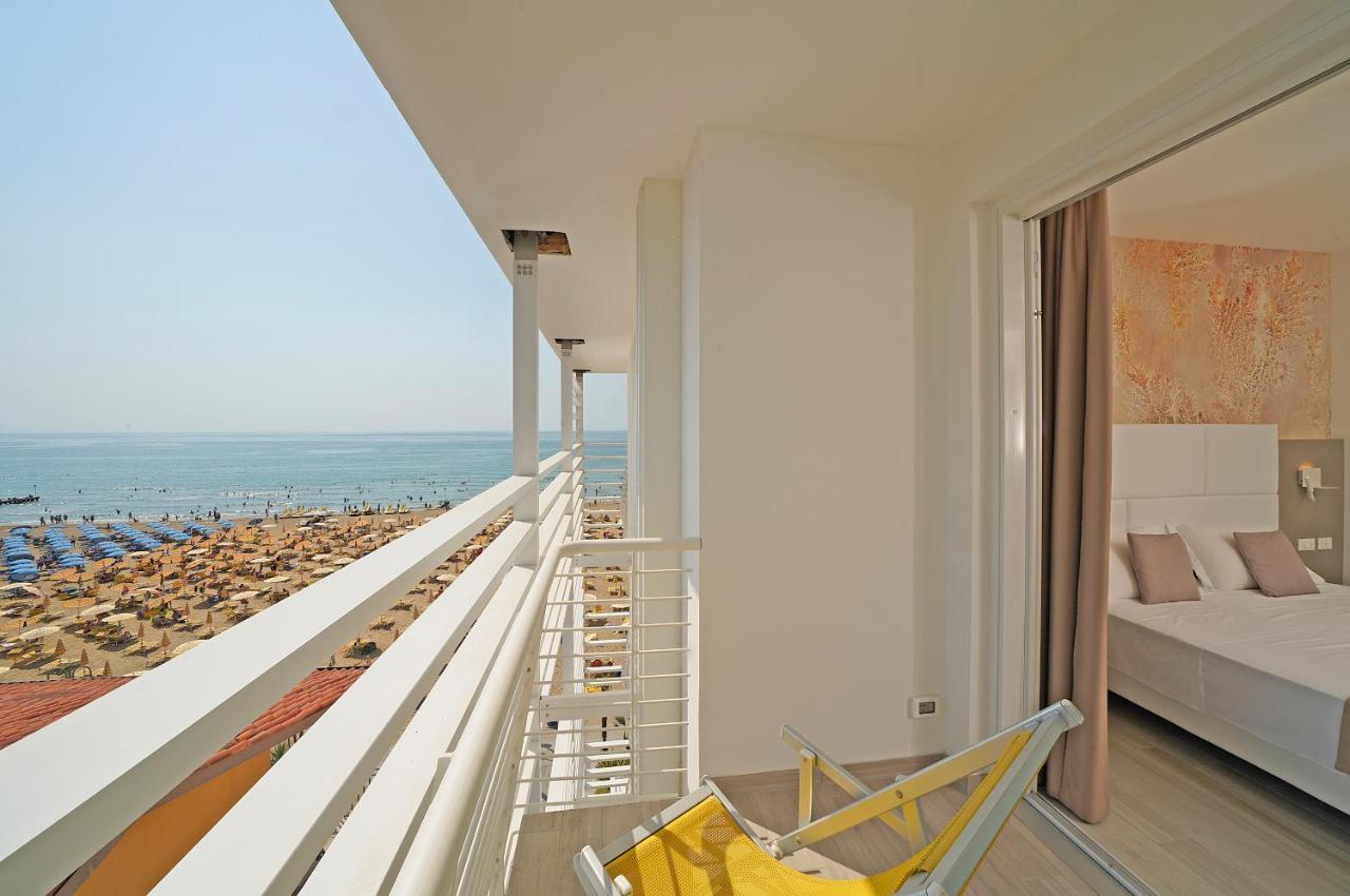 Hotel Strand A Frontemare Jesolo Extérieur photo